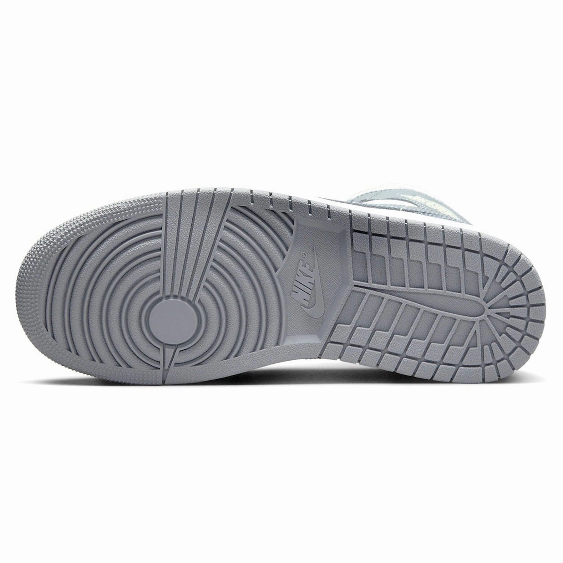 Air Jordan 1 Mid Wmns 'Stealth' Air Jordan 1 vintage style sneakers