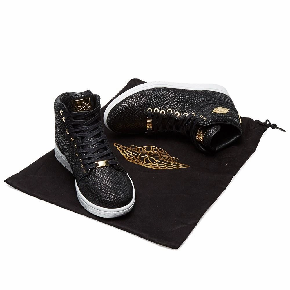 Air Jordan 1 Pinnacle 'Black & Metallic Gold' Air Jordan 1 vintage style sneakers