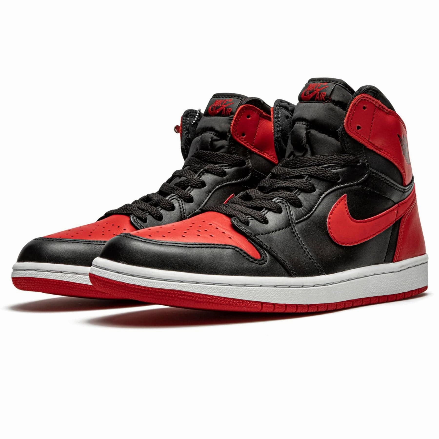 Air Jordan 1 Retro 'Bred' 2001 Air Jordan 1 classic sneakers