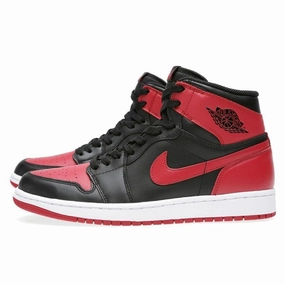 Air Jordan 1 Retro 'Bred' Air Jordan 1 High classic sneakers with premium finish