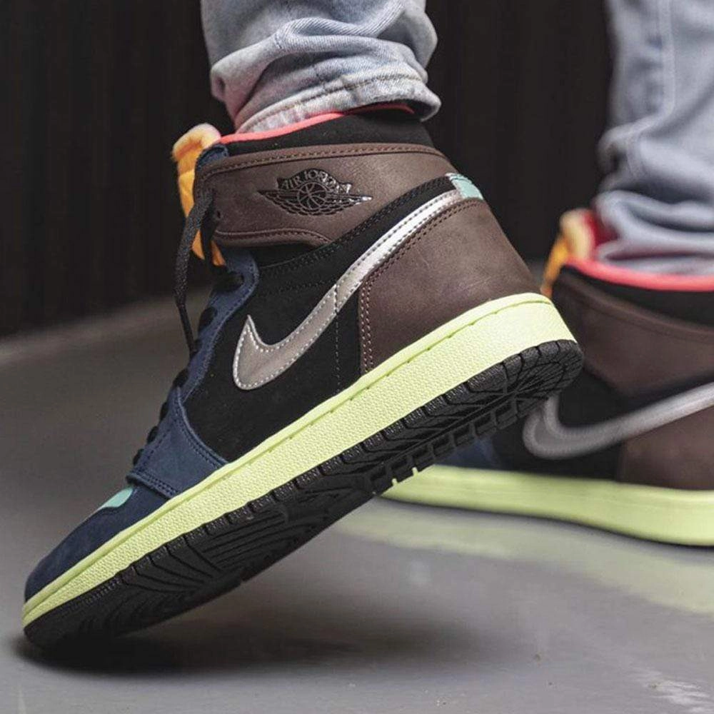 Air Jordan 1 Retro High 'Tokyo Bio Hack' Air Jordan 1 vintage style sneakers