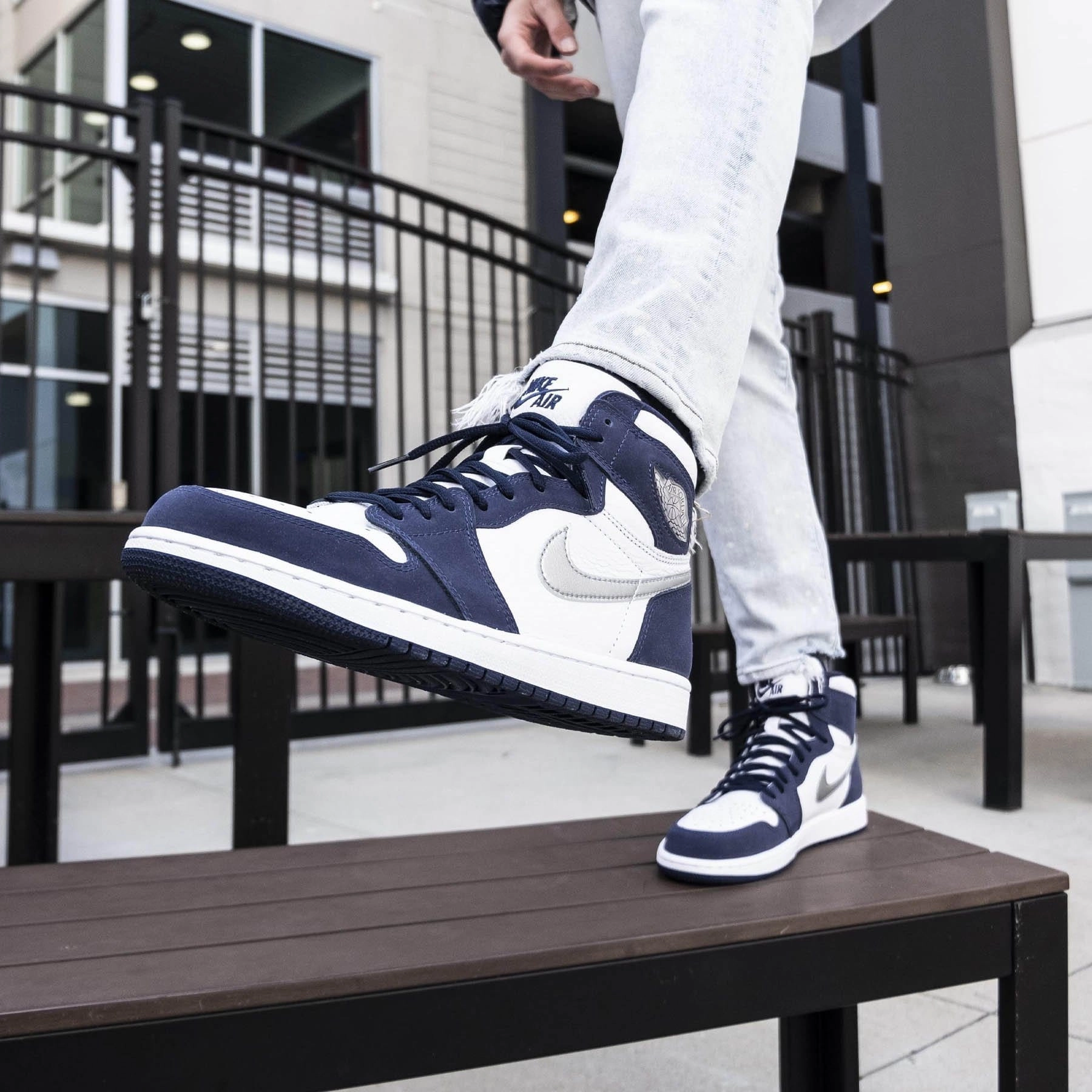 Air Jordan 1 Retro High co.JP 'Midnight Navy' 2020 Air Jordan 1 vintage style sneakers