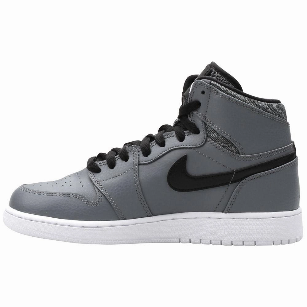 Air Jordan 1 Retro High GS Air Jordan 1 timeless sneakers for Jordan fans