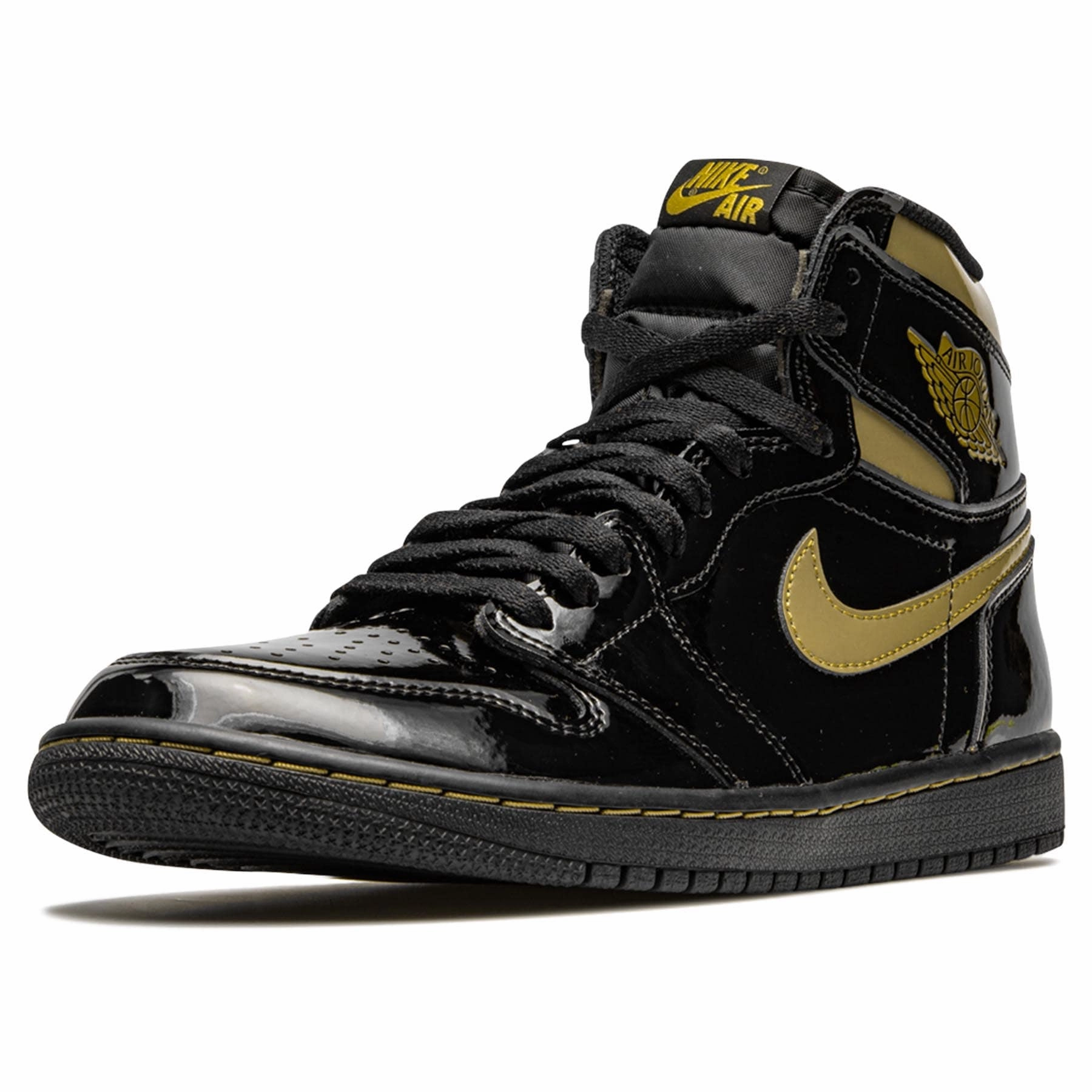 Air Jordan 1 Retro High OG 'Black Metallic Gold' Air Jordan 1 vintage style sneakers