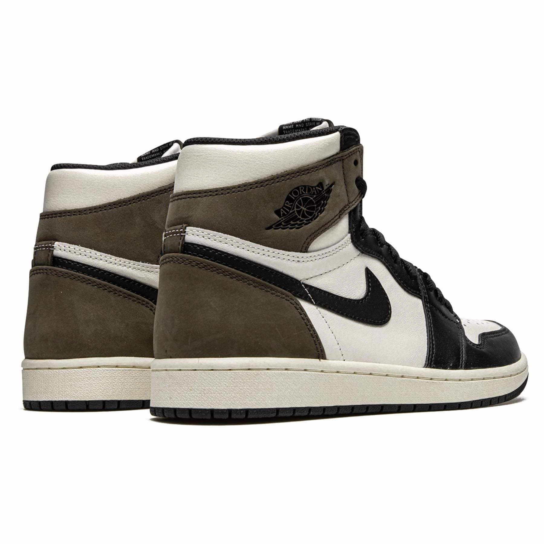 Air Jordan 1 Retro High OG 'Dark Mocha' Air Jordan 1 vintage style sneakers