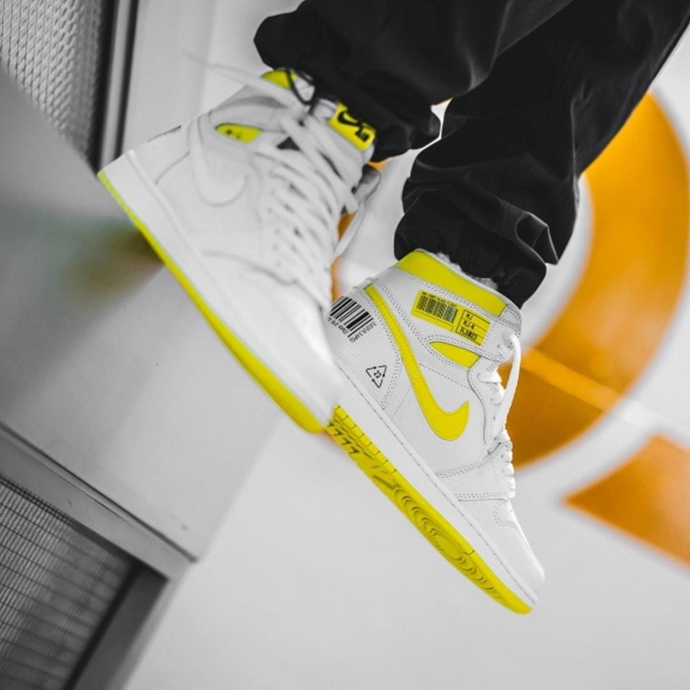 Air Jordan 1 Retro High OG 'First Class Flight' Air Jordan 1 vintage style sneakers