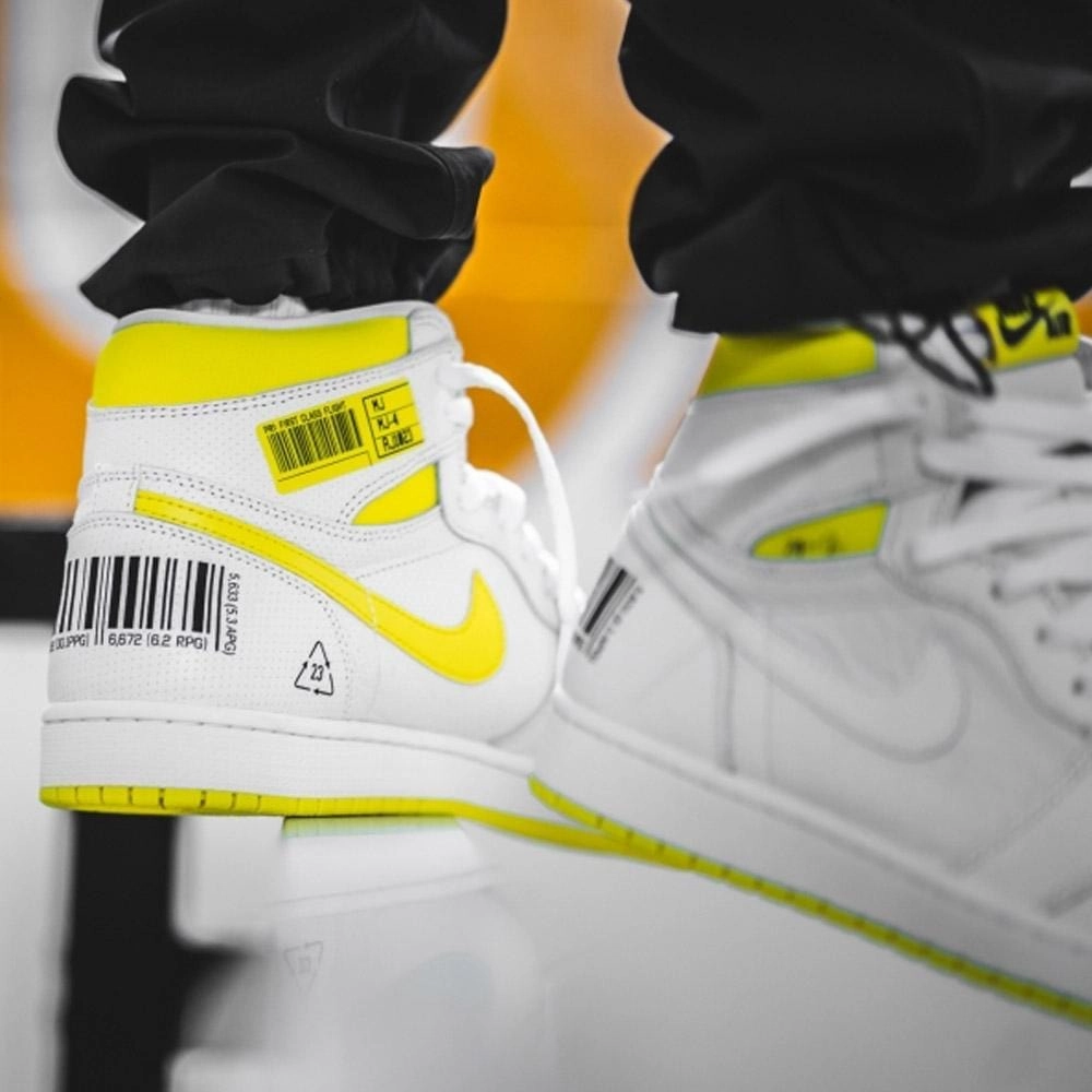 Air Jordan 1 Retro High OG 'First Class Flight' Air Jordan 1 vintage style sneakers