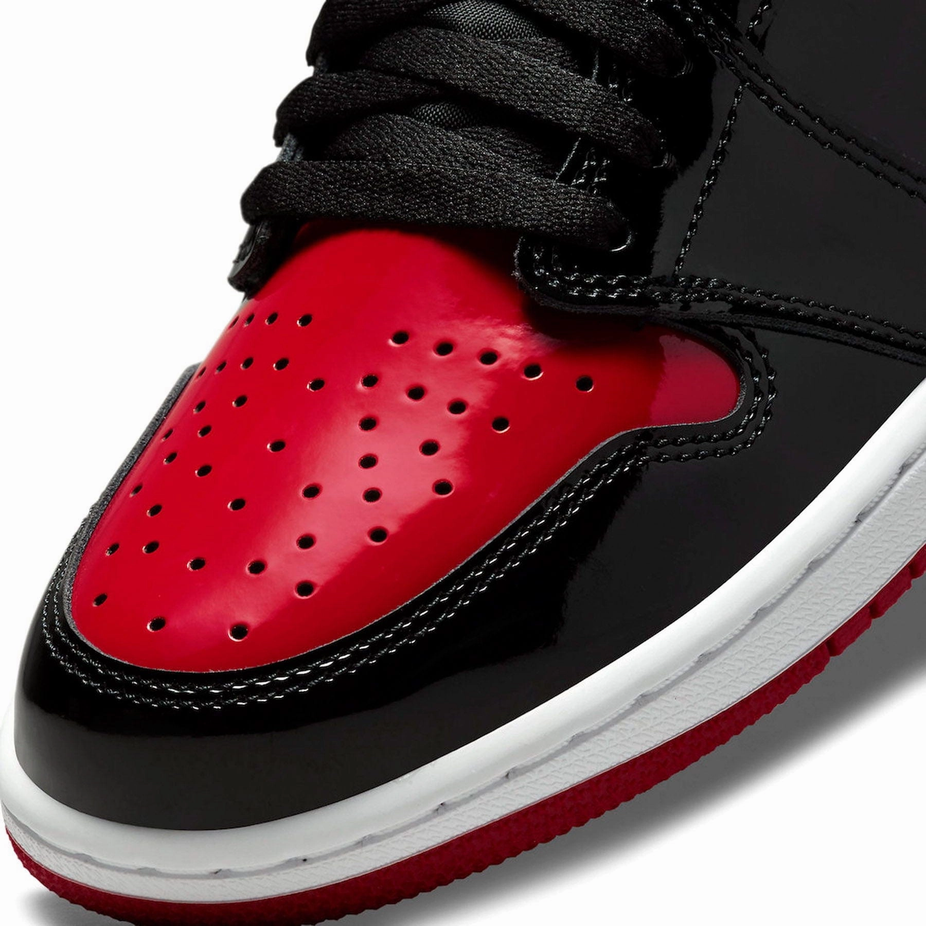 Air Jordan 1 Retro High OG 'Patent Bred' Air Jordan 1 vintage style sneakers