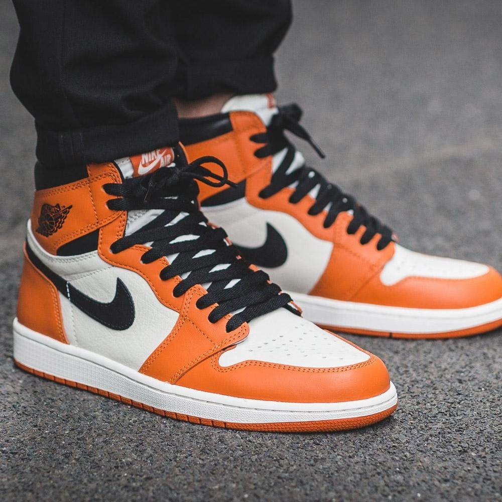 AIR JORDAN 1 RETRO HIGH OG 'REVERSE SHATTERED BACKBOARD' Air Jordan 1 vintage style sneakers