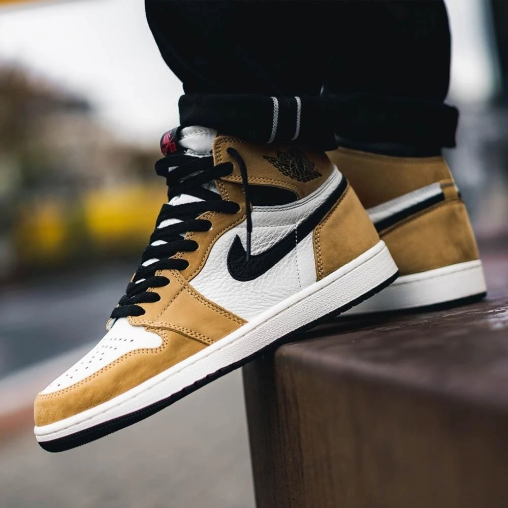Air Jordan 1 Retro High OG 'Rookie of the Year' Air Jordan 1 vintage style sneakers