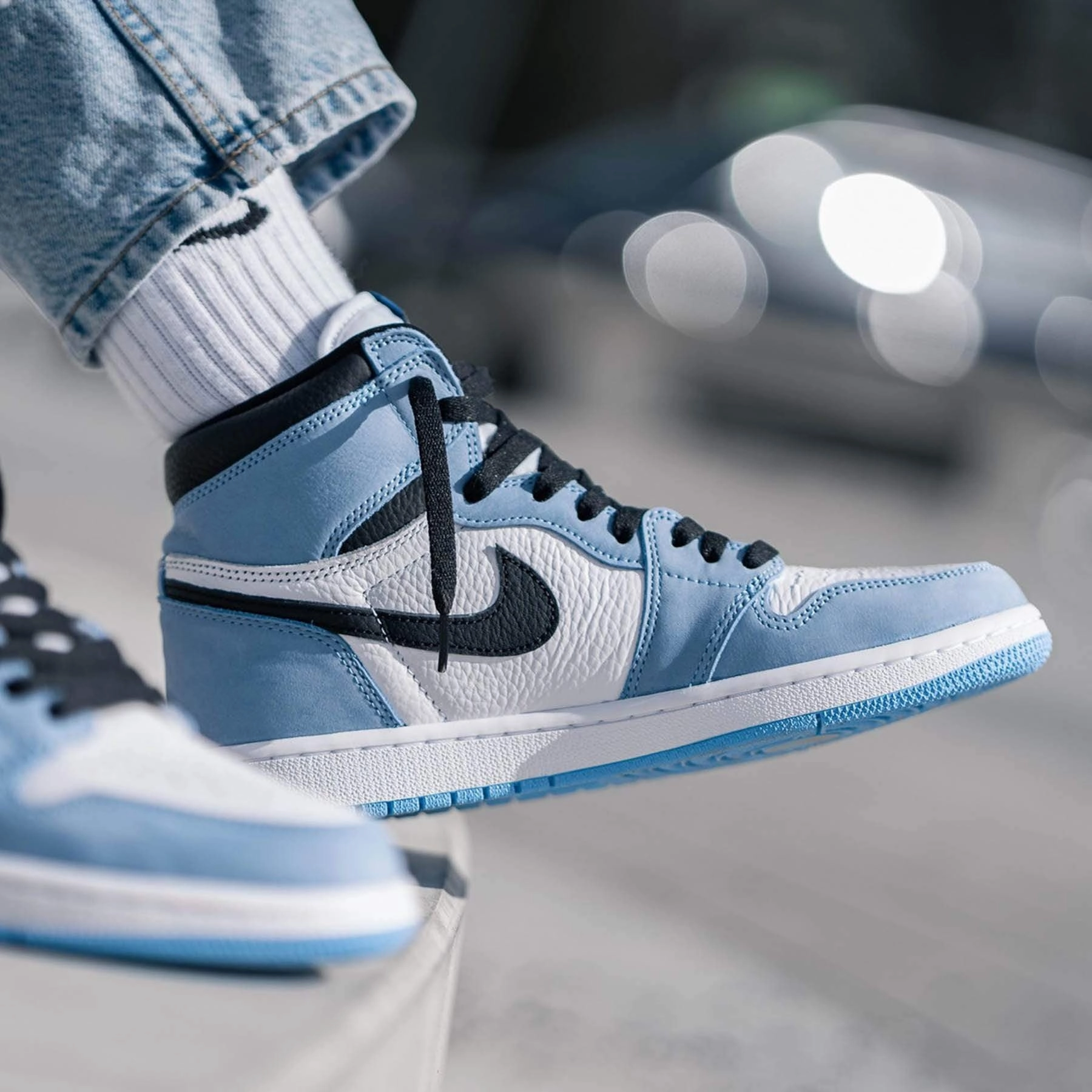 Air Jordan 1 Retro High OG 'University Blue' Air Jordan 1 vintage style sneakers