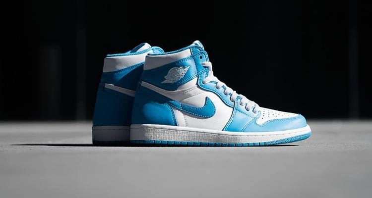 Air Jordan 1 Retro High OG Grade School (White-Powder Blue) Air Jordan 1 vintage style sneakers