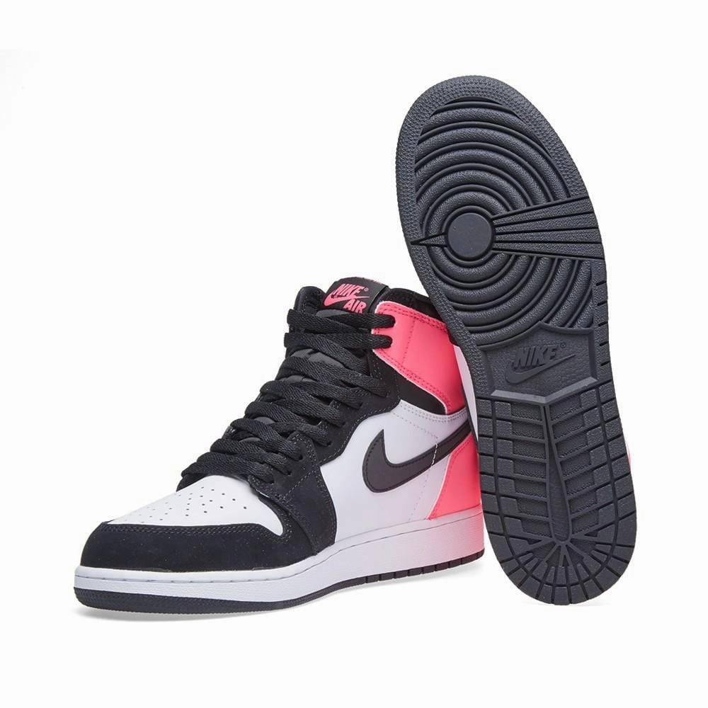 Air Jordan 1 Retro High OG GS 'Black Hyper Pink White' Air Jordan 1 vintage style sneakers