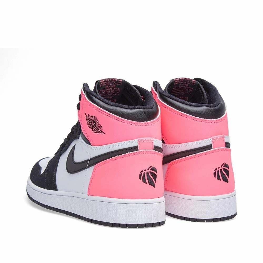 Air Jordan 1 Retro High OG GS 'Black Hyper Pink White' Air Jordan 1 vintage style sneakers