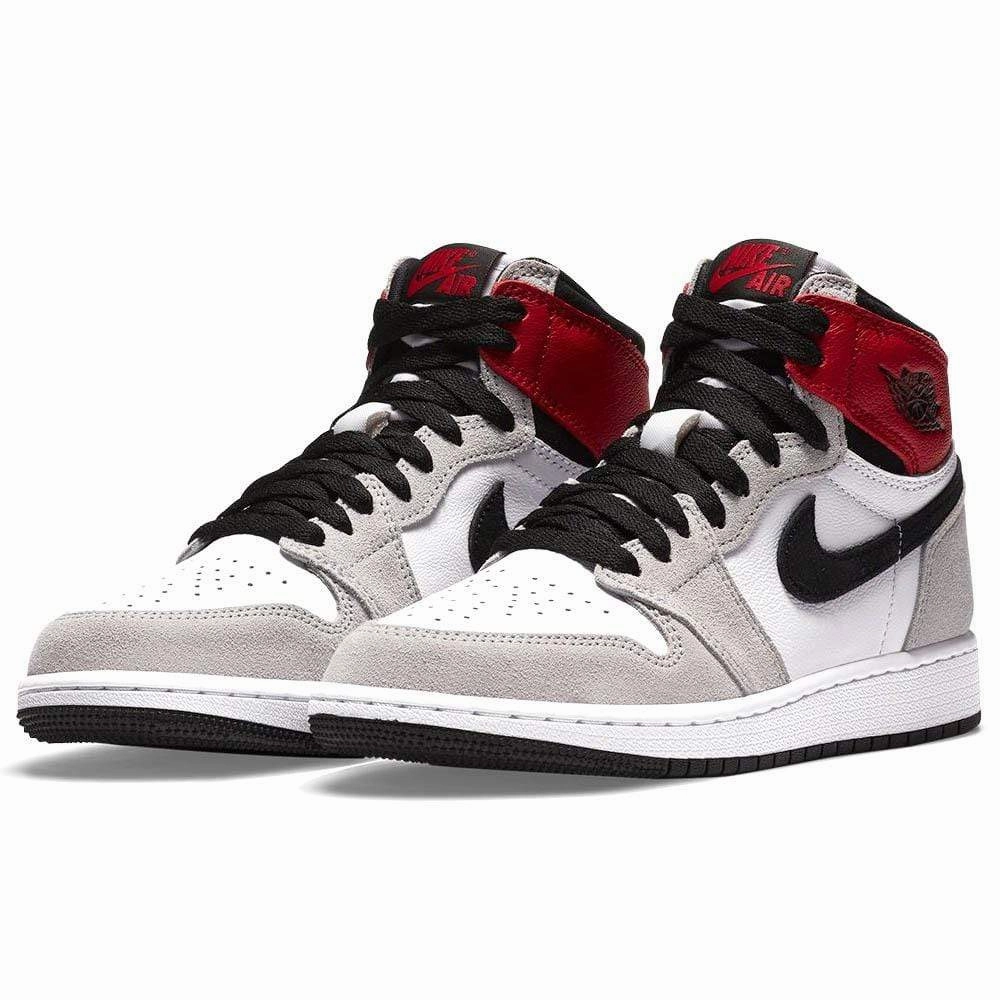 Air Jordan 1 Retro High OG GS 'Smoke Grey' Air Jordan 1 vintage style sneakers