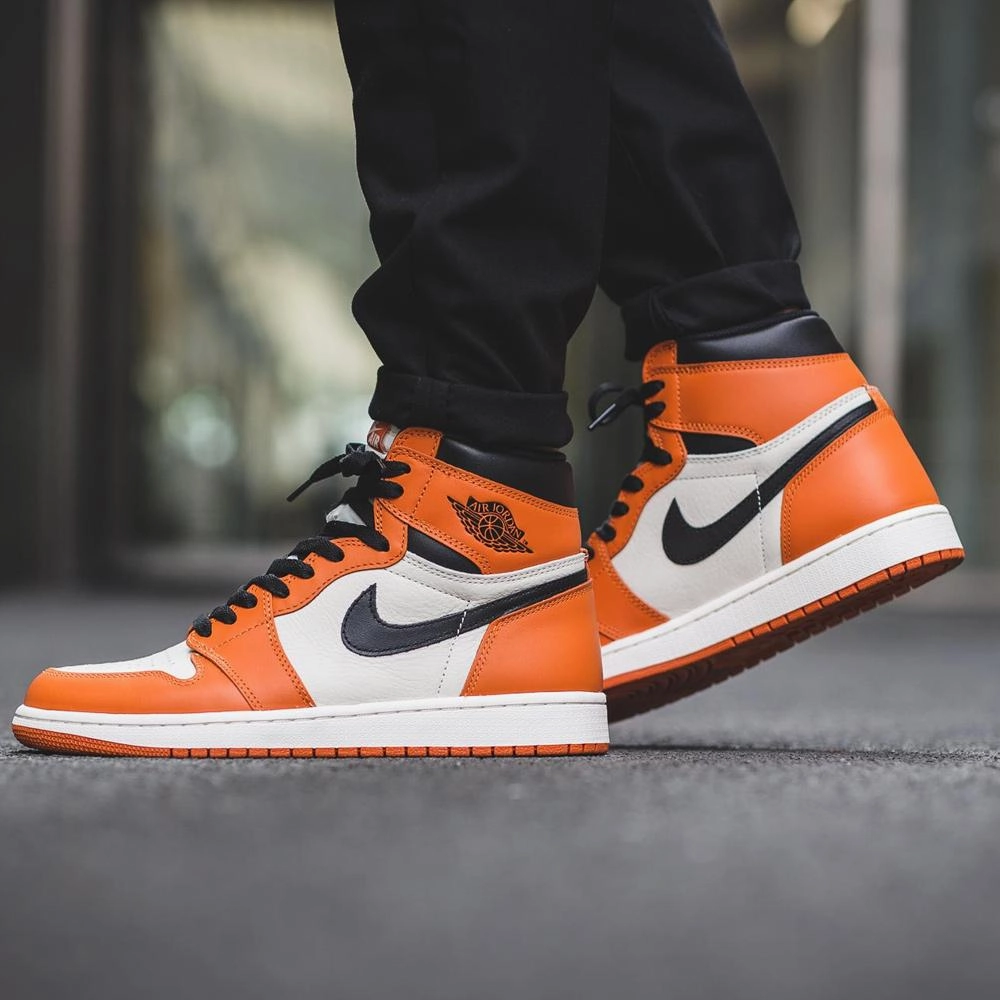 Air Jordan 1 Retro High OG (GS) Reverse Shattered Backboard Air Jordan 1 vintage style sneakers