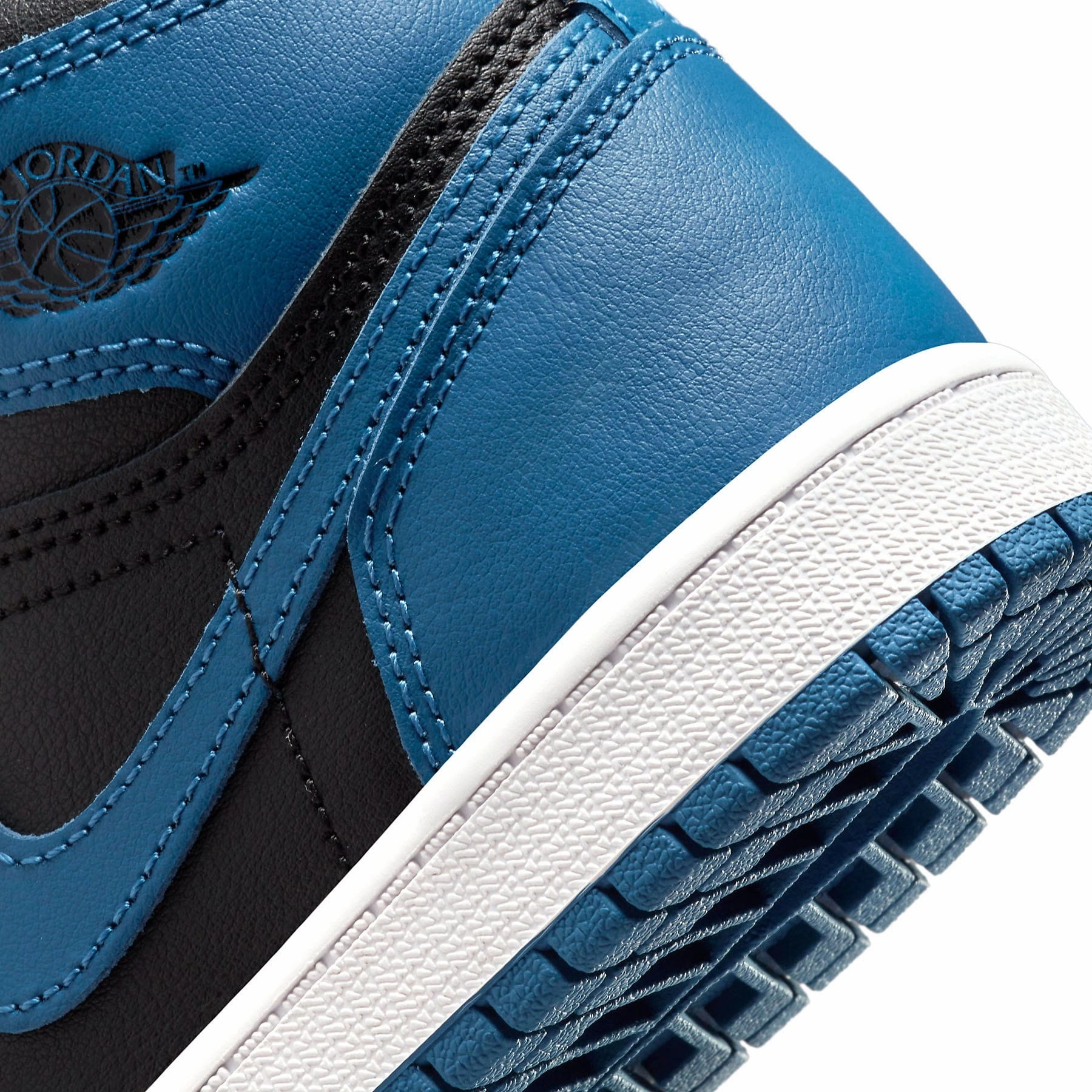 Air Jordan 1 Retro High OG PS 'Dark Marina Blue' Air Jordan 1 vintage style sneakers
