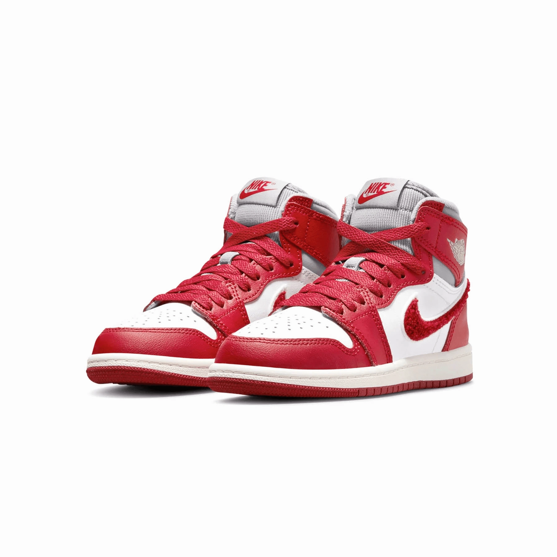 Air Jordan 1 Retro High OG PS 'Newstalgia Chenille' Air Jordan 1 vintage style sneakers
