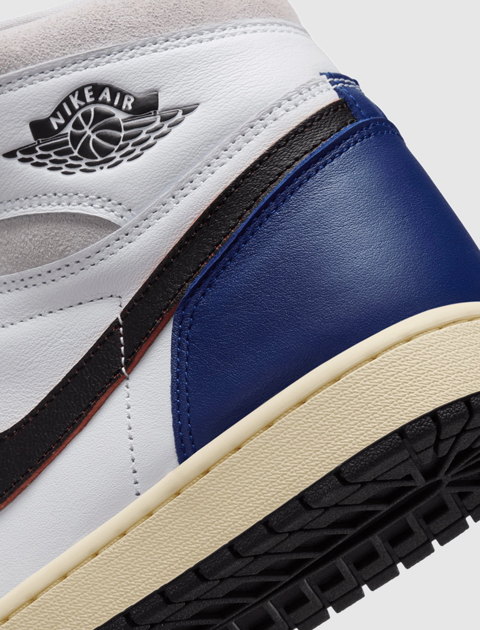 AIR JORDAN 1 RETRO HIGH OG "DEEP ROYAL BLUE" Retro basketball lifestyle shoes