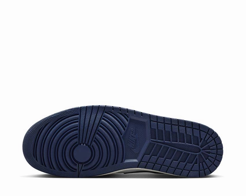 Air Jordan 1 Retro High OG "Midnight Navy" Timeless hoop footwear