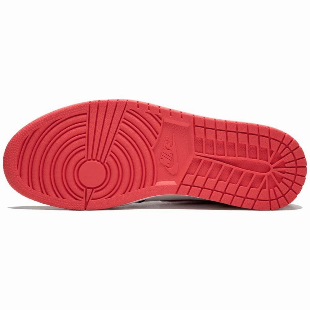 Air Jordan 1 Retro High OG "Summit Red" Air Jordan 1 vintage style sneakers