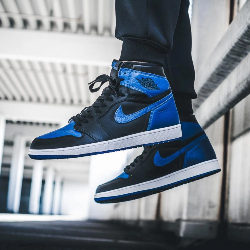 Air Jordan 1 Retro High OG Royal Air Jordan 1 vintage style sneakers