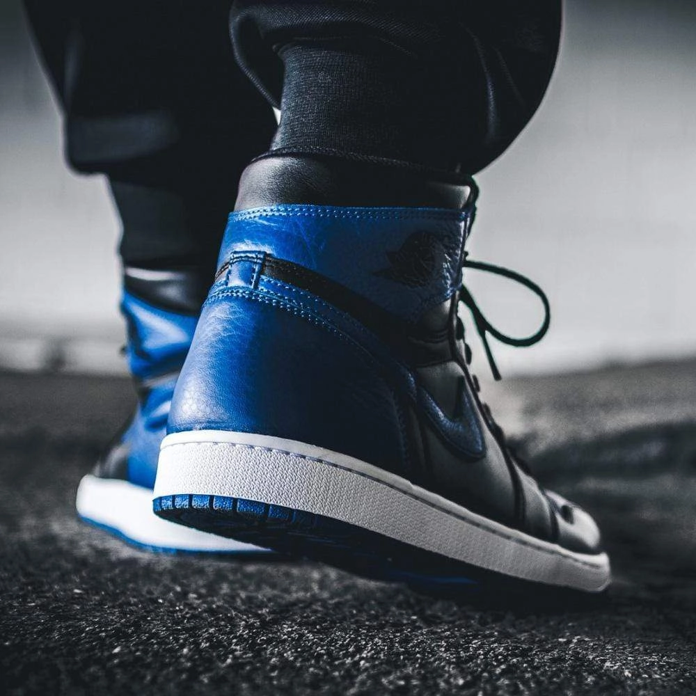 Air Jordan 1 Retro High OG Royal Air Jordan 1 vintage style sneakers