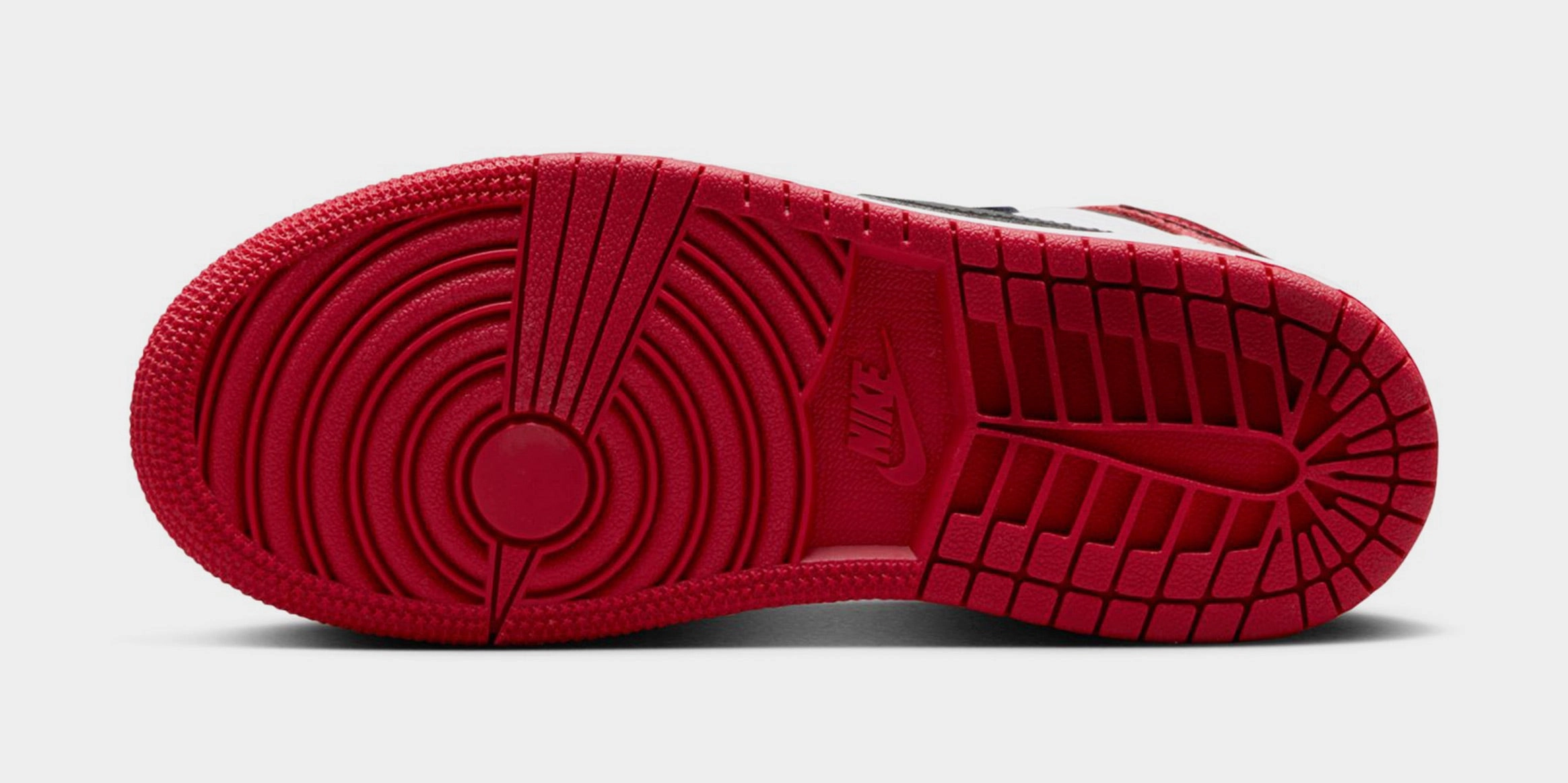 Air Jordan 1 Retro High OG Ruby Preschool Lifestyle Shoes (Varsity Red/Black/White) Air Jordan 1 original design shoes