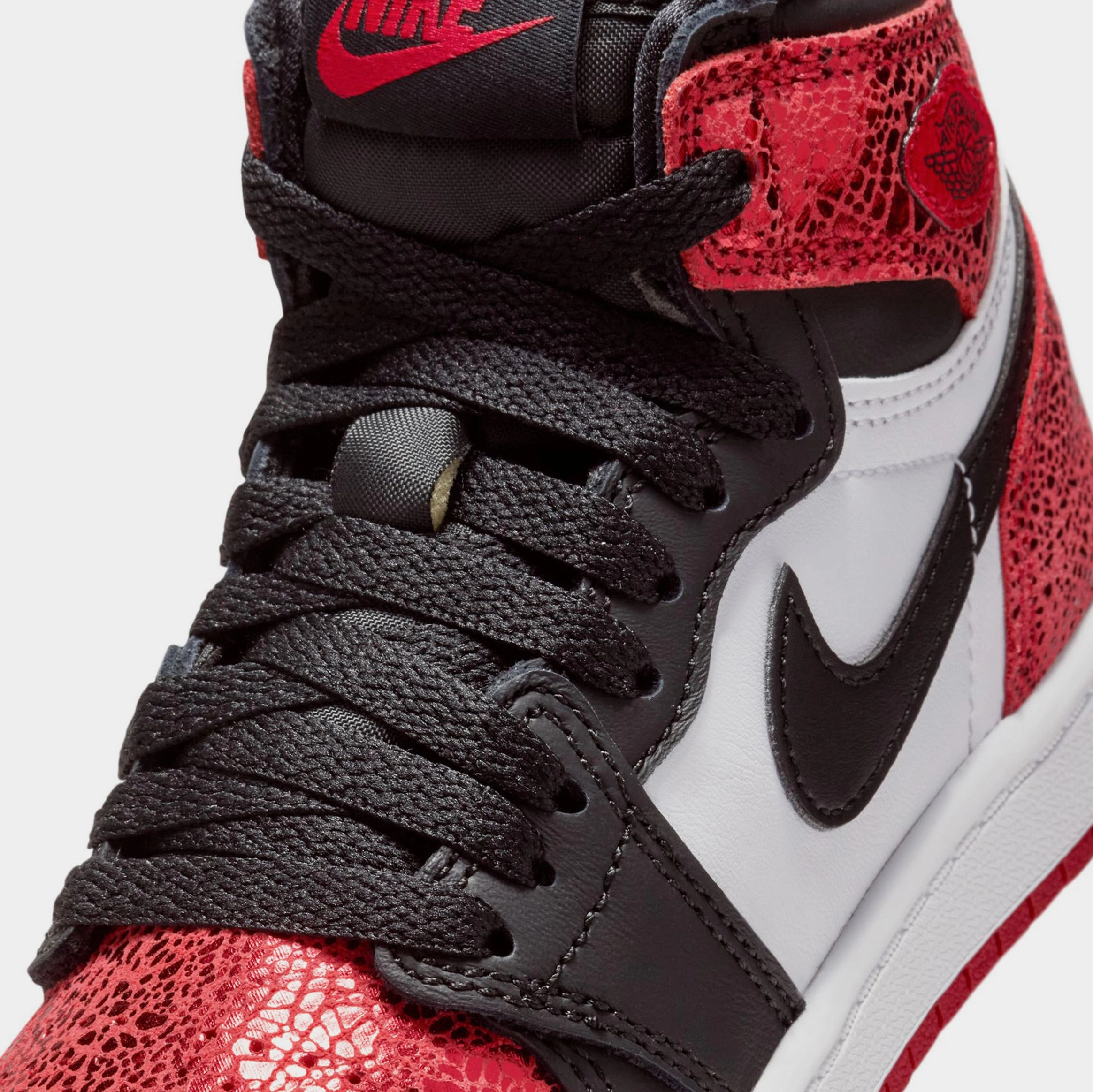 Air Jordan 1 Retro High OG Ruby Preschool Lifestyle Shoes (Varsity Red/Black/White) Air Jordan 1 original design shoes