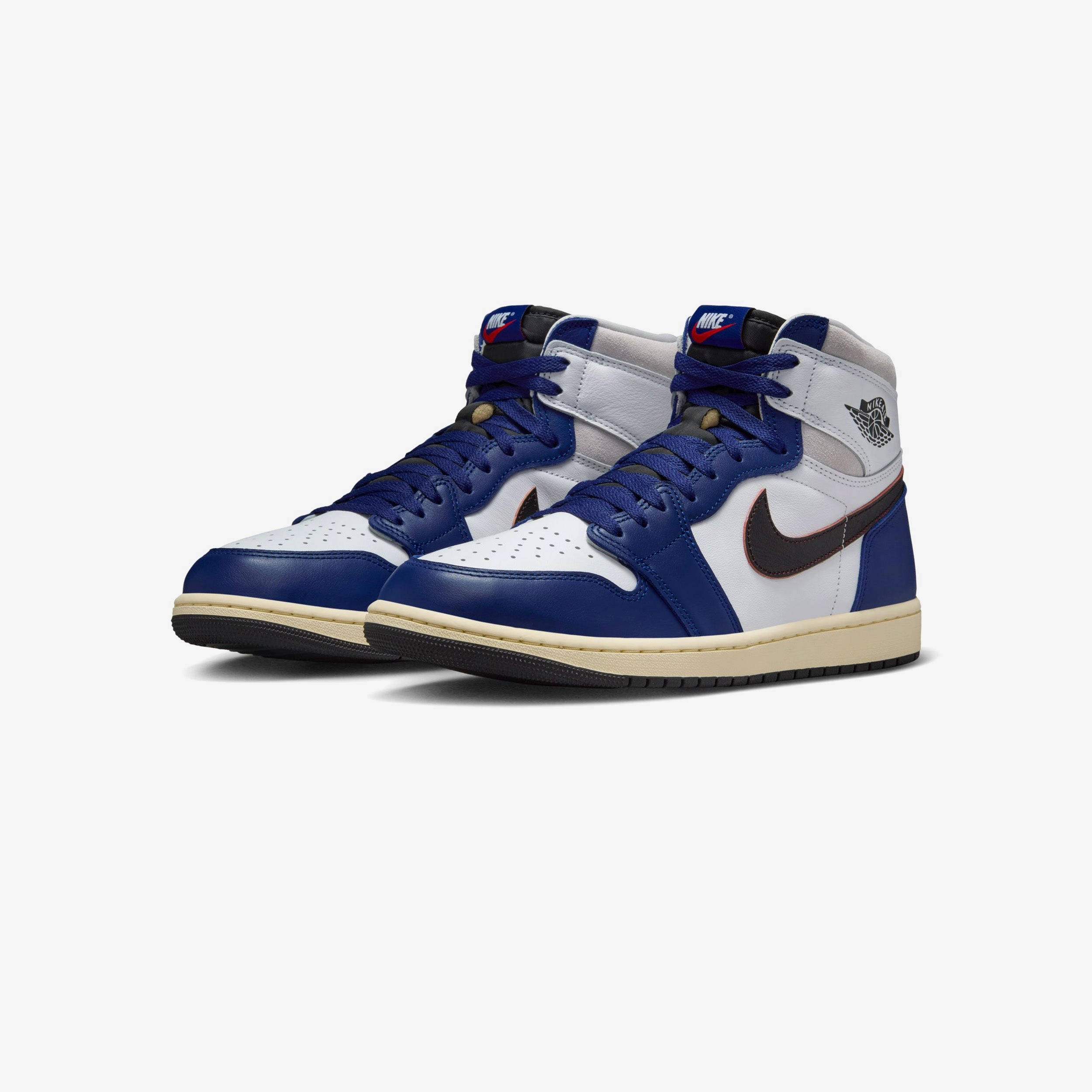 Air Jordan 1 Retro High OG Signature basketball sneakers