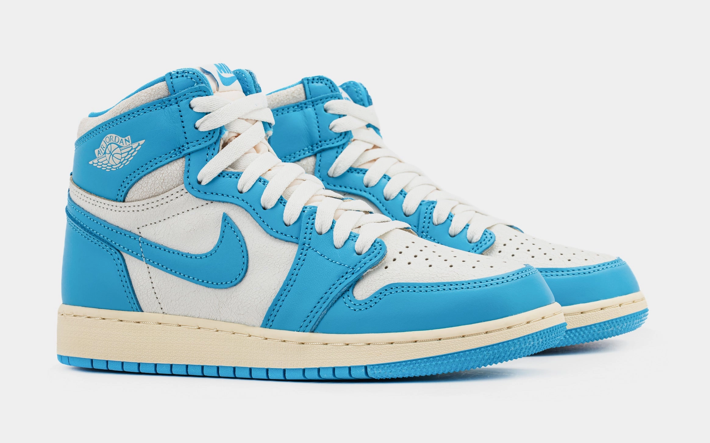 Air Jordan 1 Retro High OG UNC Reimagined Grade School Lifestyle Shoes (Dark Powder Blue/Dark Powder Blue/Sail) Air Jordan 1 original design shoes