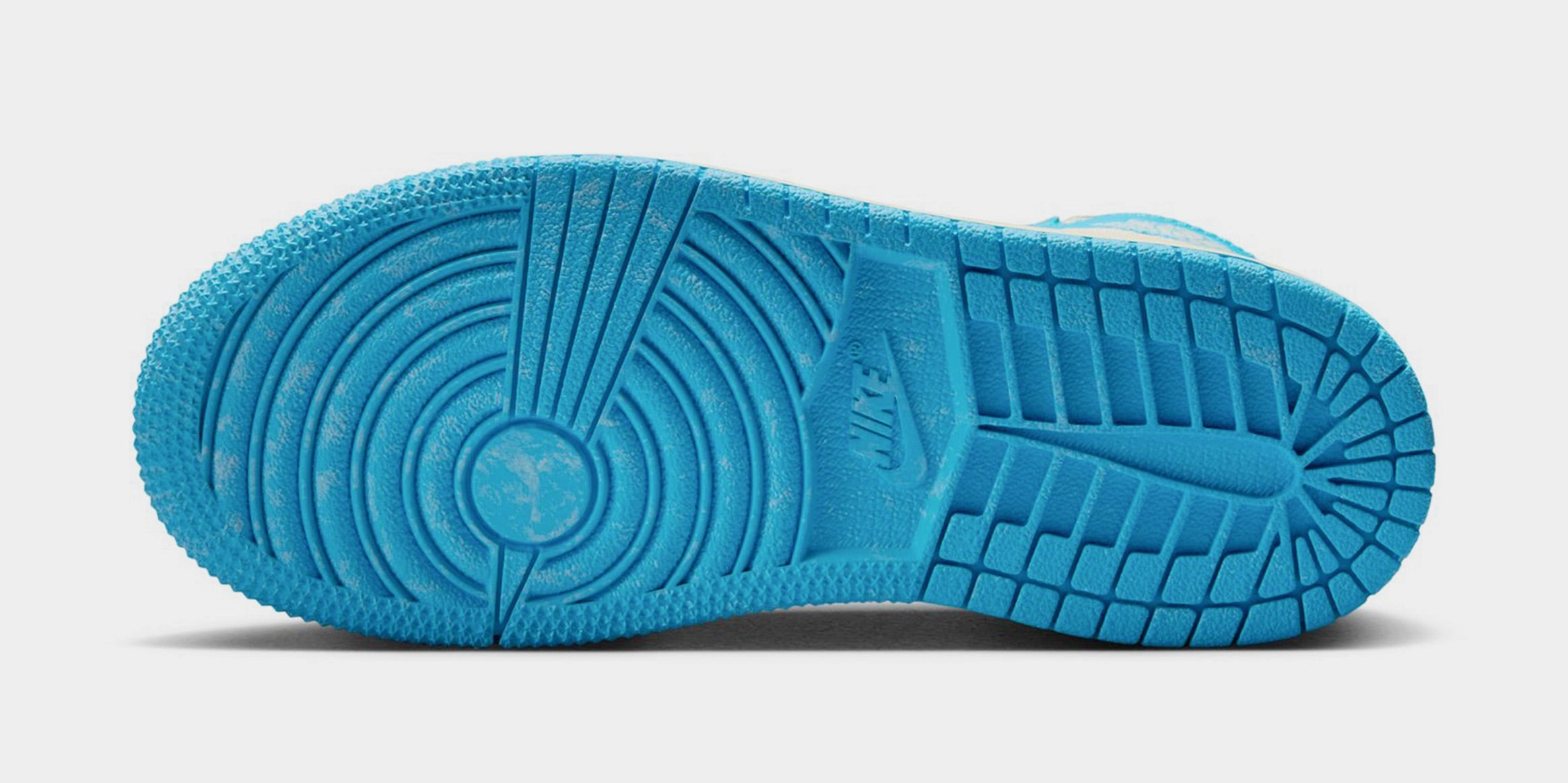 Air Jordan 1 Retro High OG UNC Reimagined Preschool Lifestyle Shoes (Dark Powder Blue/Dark Powder Blue/Sail) Air Jordan 1 original design shoes