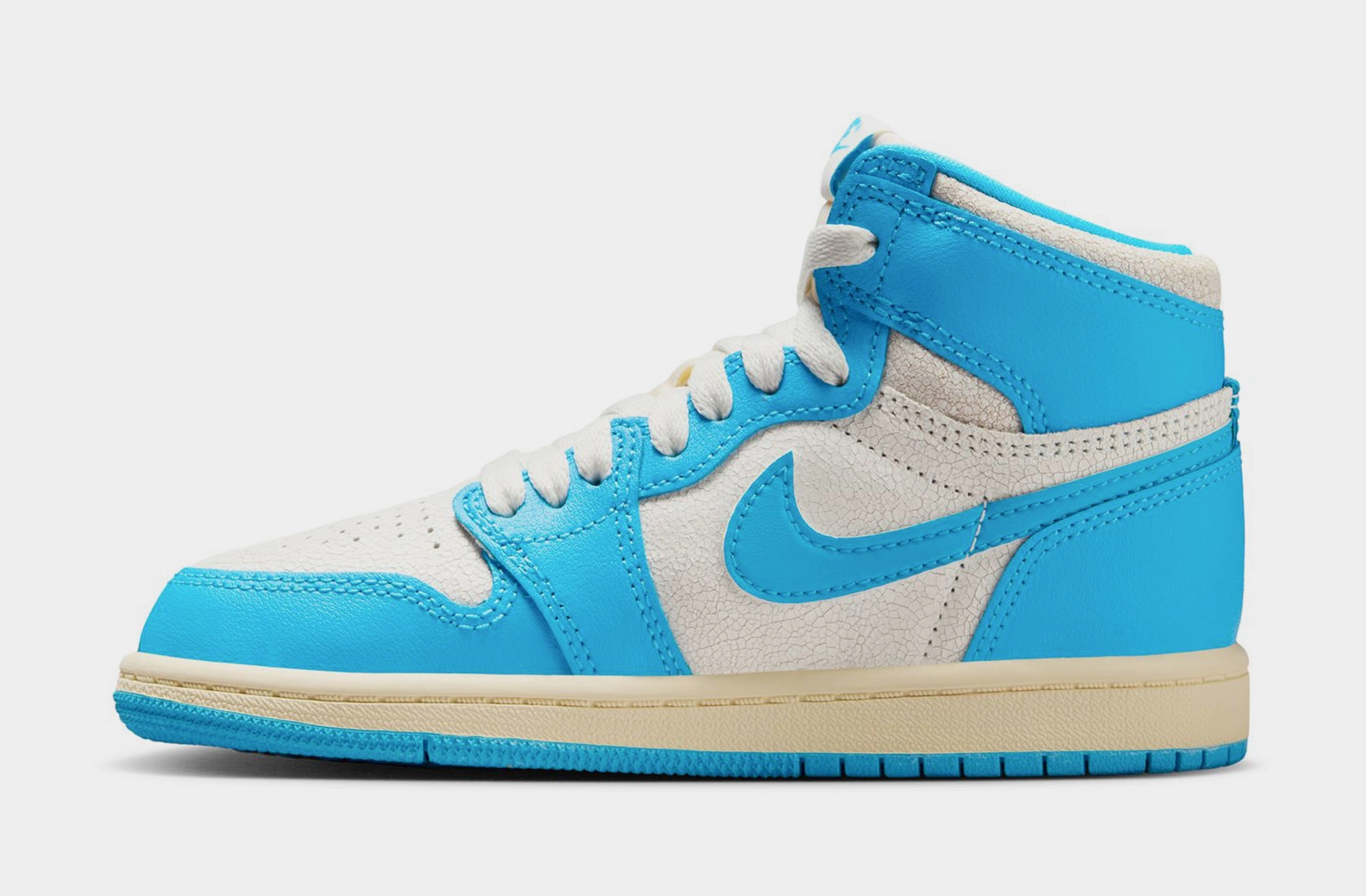 Air Jordan 1 Retro High OG UNC Reimagined Preschool Lifestyle Shoes (Dark Powder Blue/Dark Powder Blue/Sail) Air Jordan 1 original design shoes