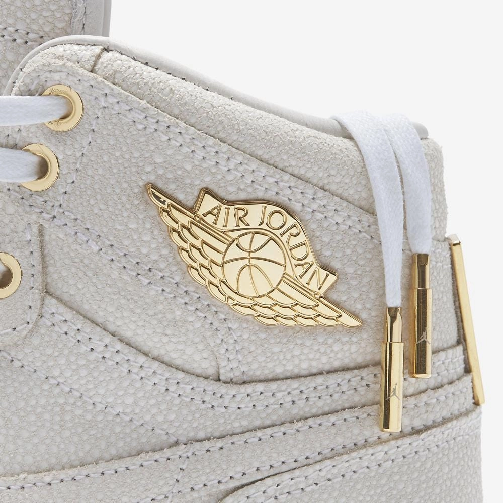 Air Jordan 1 Retro High Pinnacle White Metallic Gold Air Jordan 1 classic sneakers