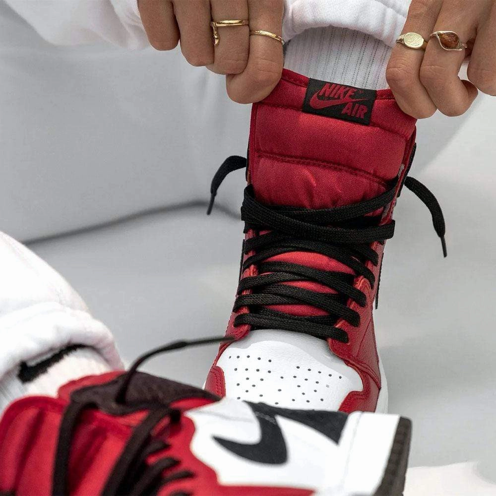 Air Jordan 1 Retro High Satin Snake Chicago (W) Air Jordan 1 vintage style sneakers