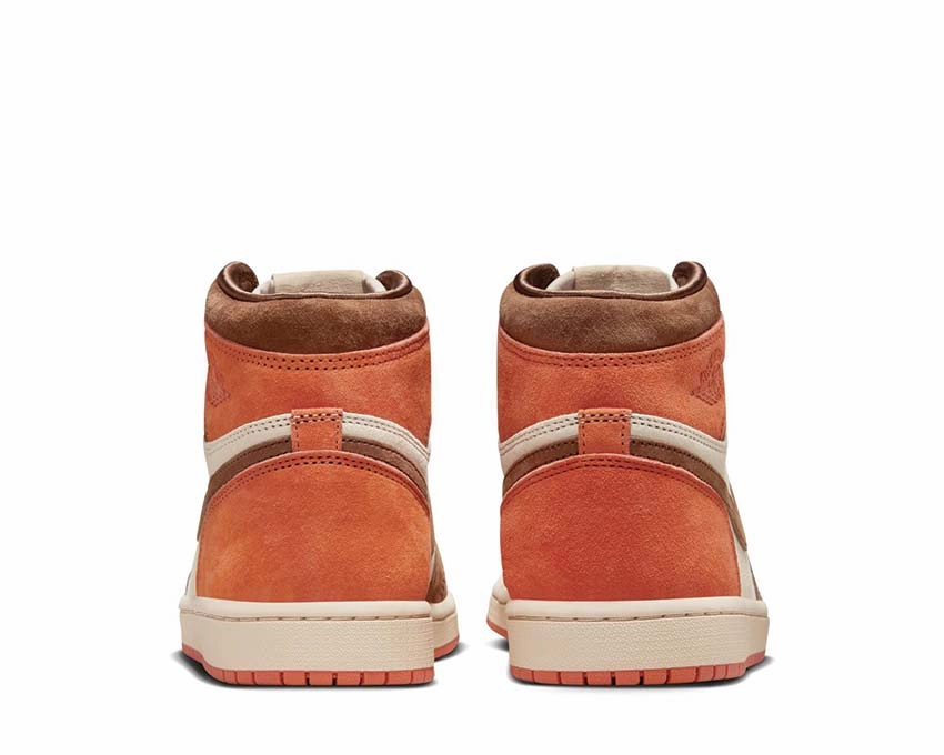 Air Jordan 1 Retro High SP W Vintage leather court sneakers