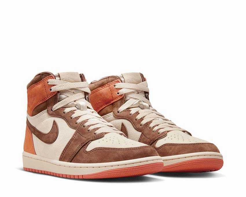 Air Jordan 1 Retro High SP W Vintage leather court sneakers