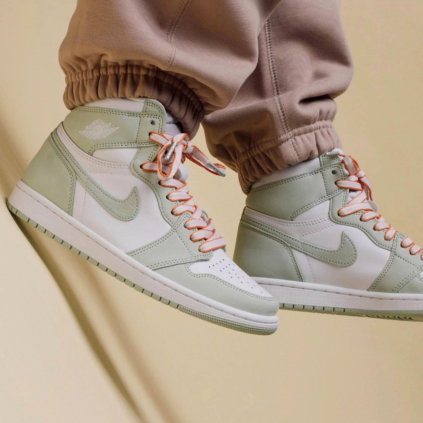 Air Jordan 1 Retro High Wmns OG 'Seafoam' Air Jordan 1 High OG shoes