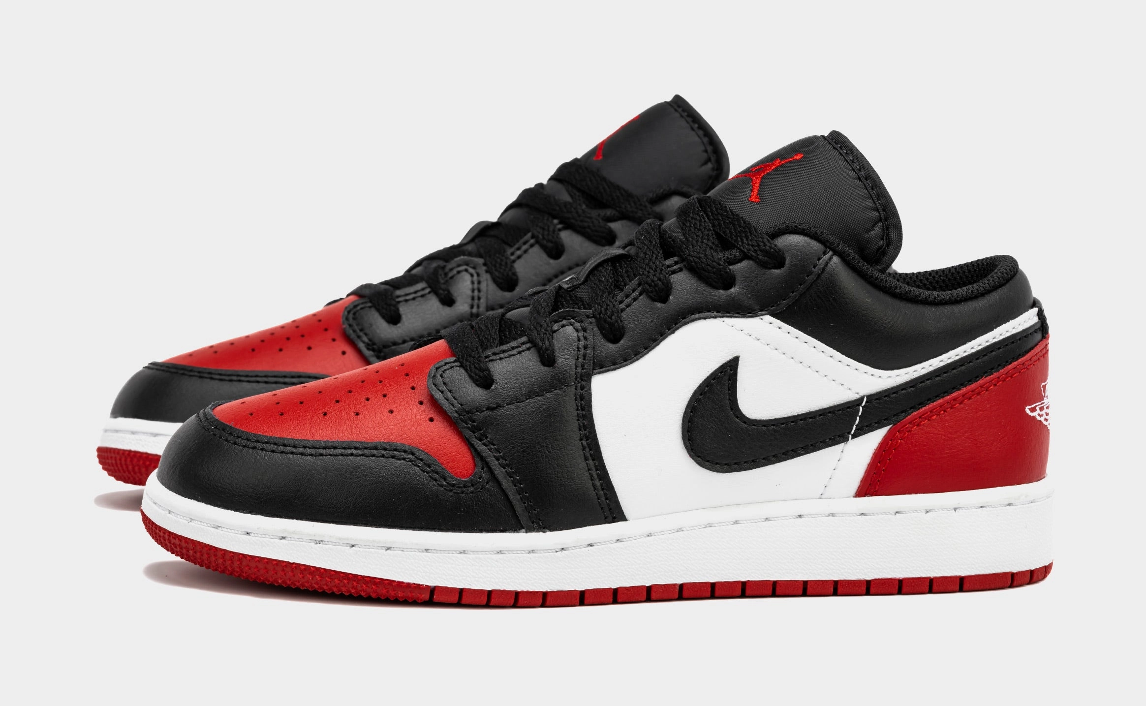 Air Jordan 1 Retro Low Bred Toe Grade School Lifestyle Shoes (Black/Red) Air Jordan 1 original design shoes