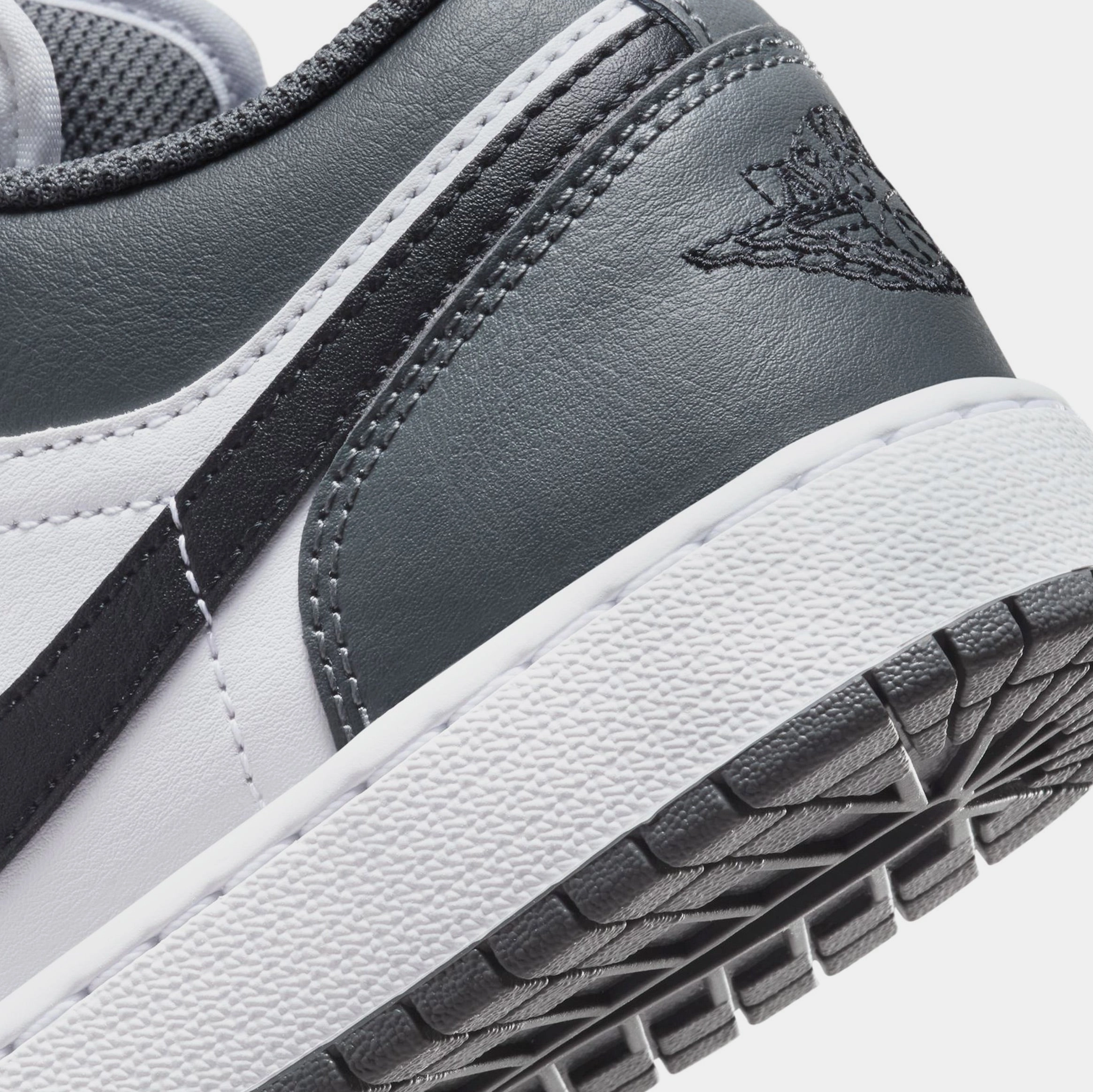 Air Jordan 1 Retro Low Iron Grey Grade School Lifestyle Shoes (White/Black/Iron Grey) Air Jordan 1 original design shoes