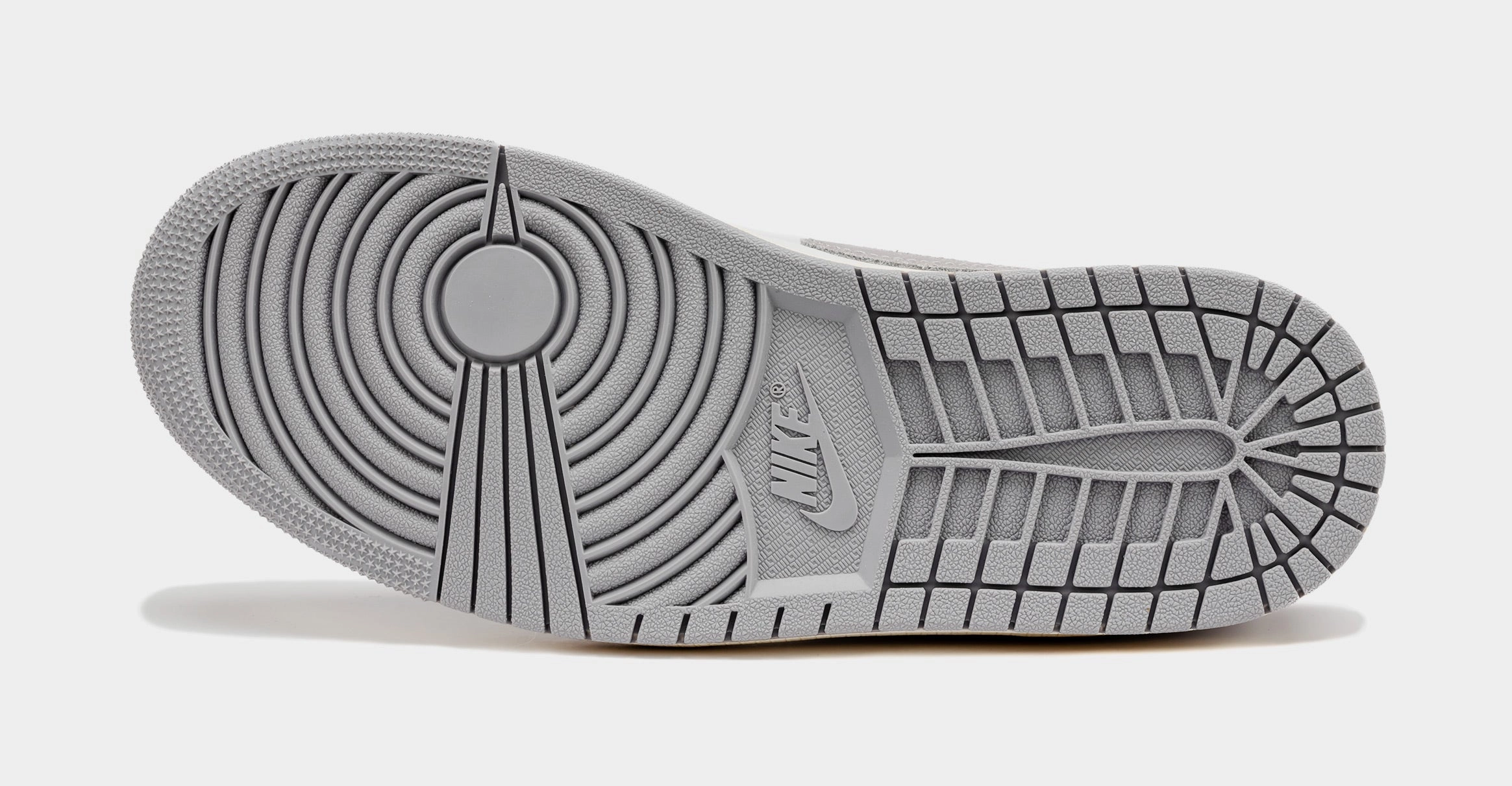 Air Jordan 1 Retro Low OG Atmosphere Grey Mens Lifestyle Shoes (Sail/Black/Atmosphere Grey) Air Jordan 1 original design shoes