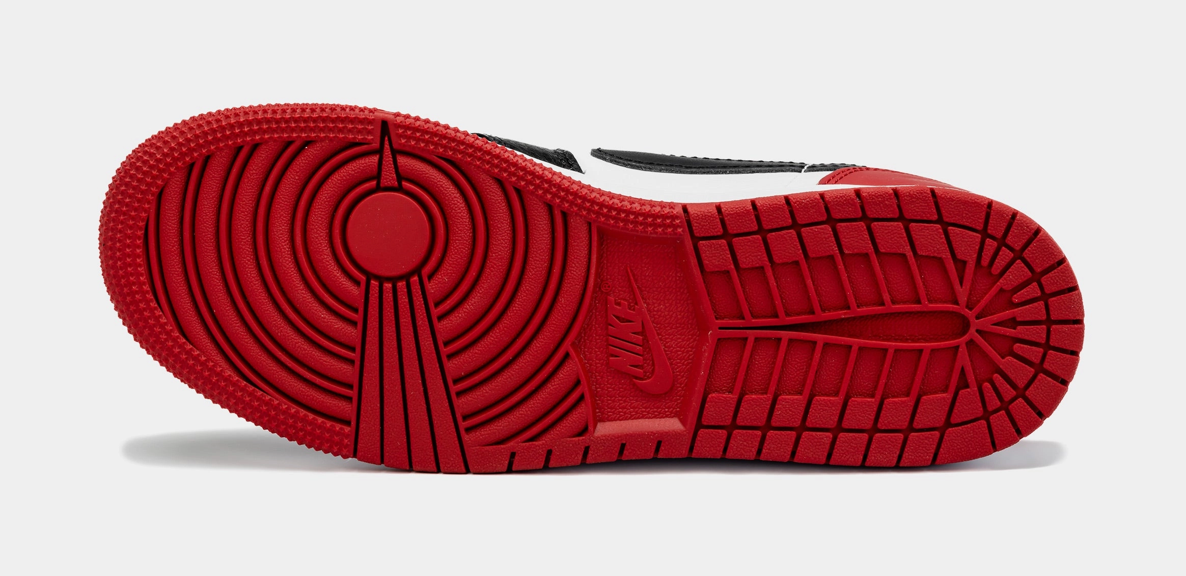 Air Jordan 1 Retro Low OG Black Toe Grade School Lifestyle Shoes (White/Red) Air Jordan 1 original design shoes