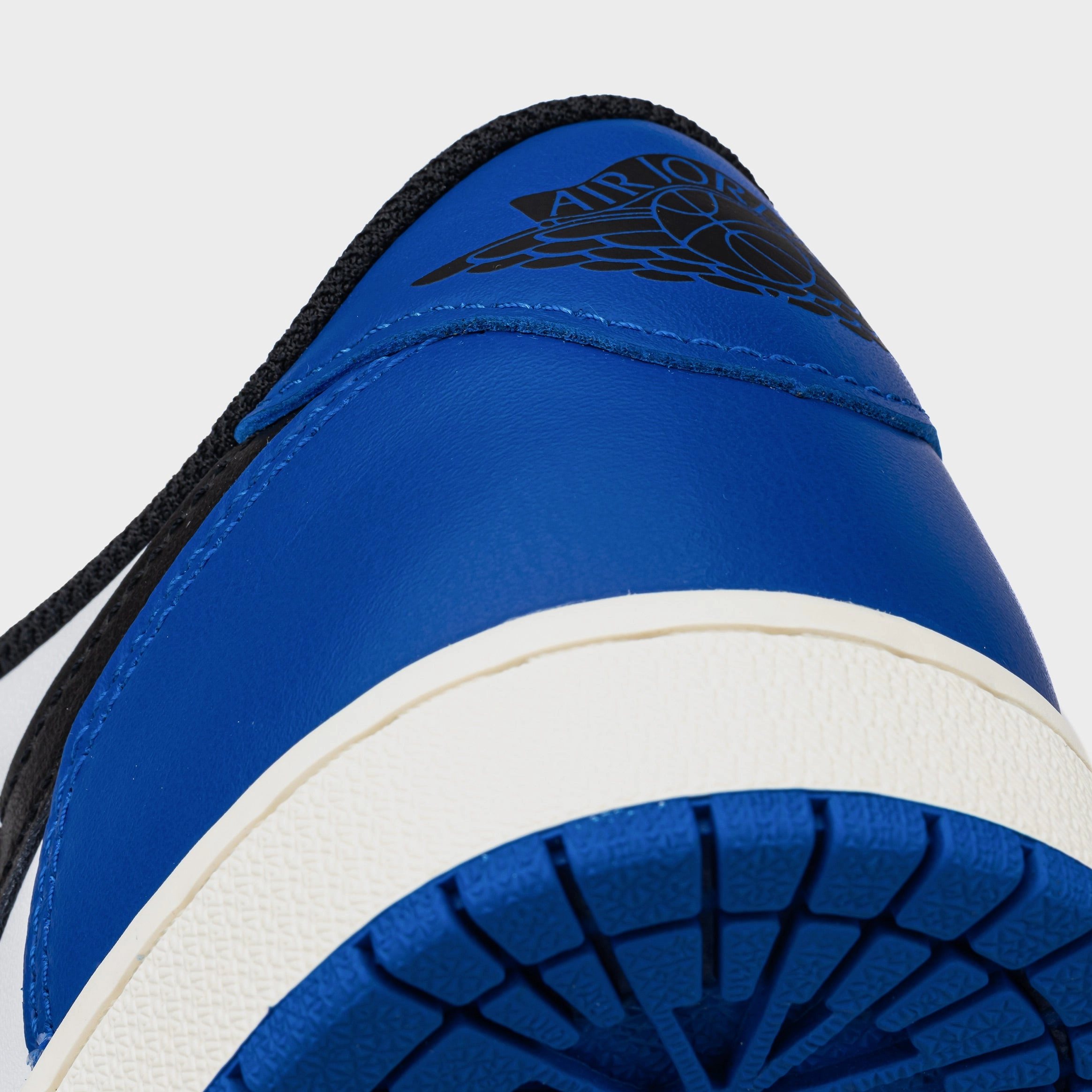 Air Jordan 1 Retro Low OG Game Royal Mens Lifestyle Shoes (White/Black/Game Royal) Air Jordan 1 original design shoes