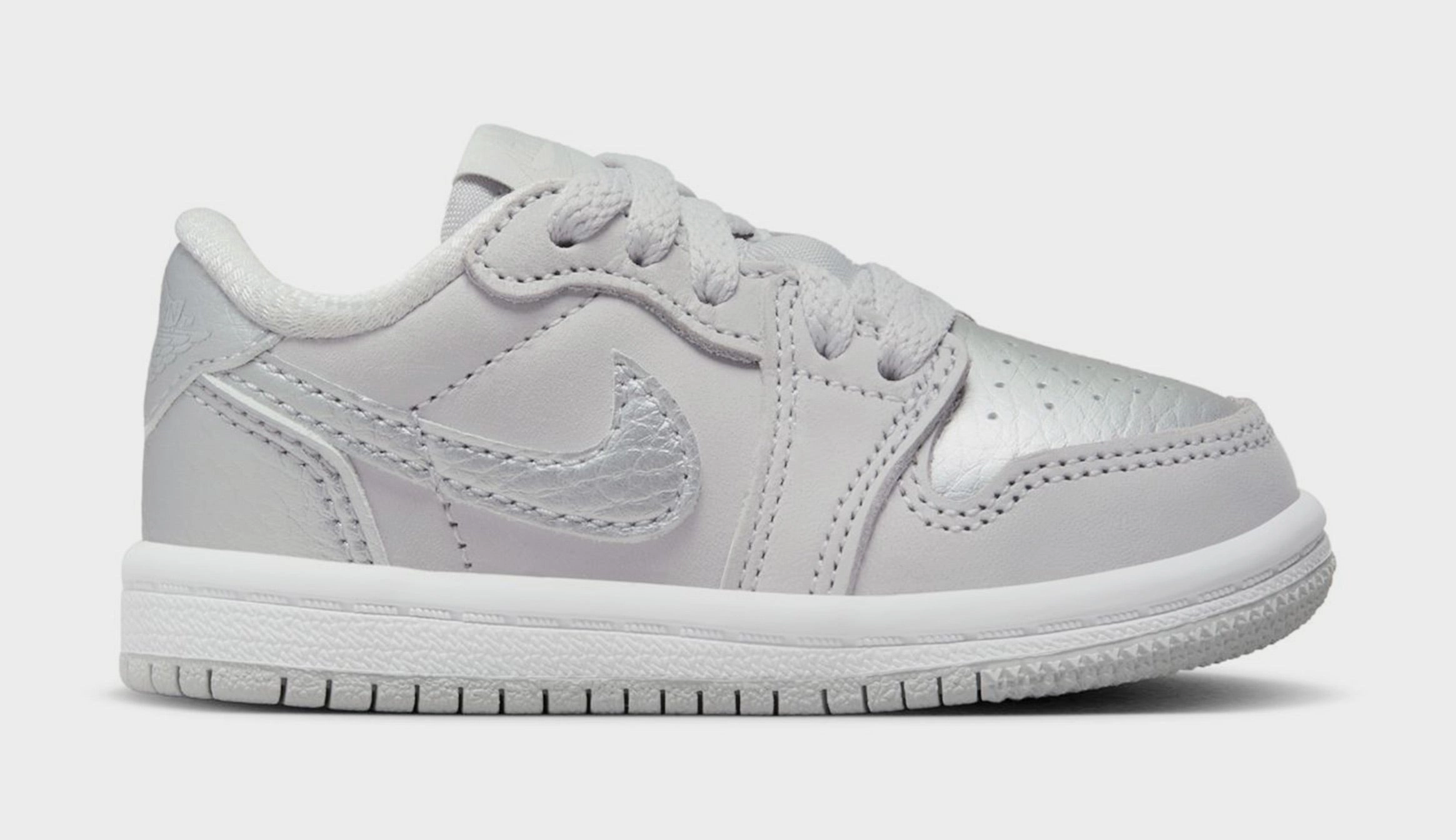 Air Jordan 1 Retro Low OG Metallic Silver Infant Toddler Lifestyle Shoes (Neutral Grey/Metallic Silver/White) Air Jordan 1 classic shoes for streetwear looks