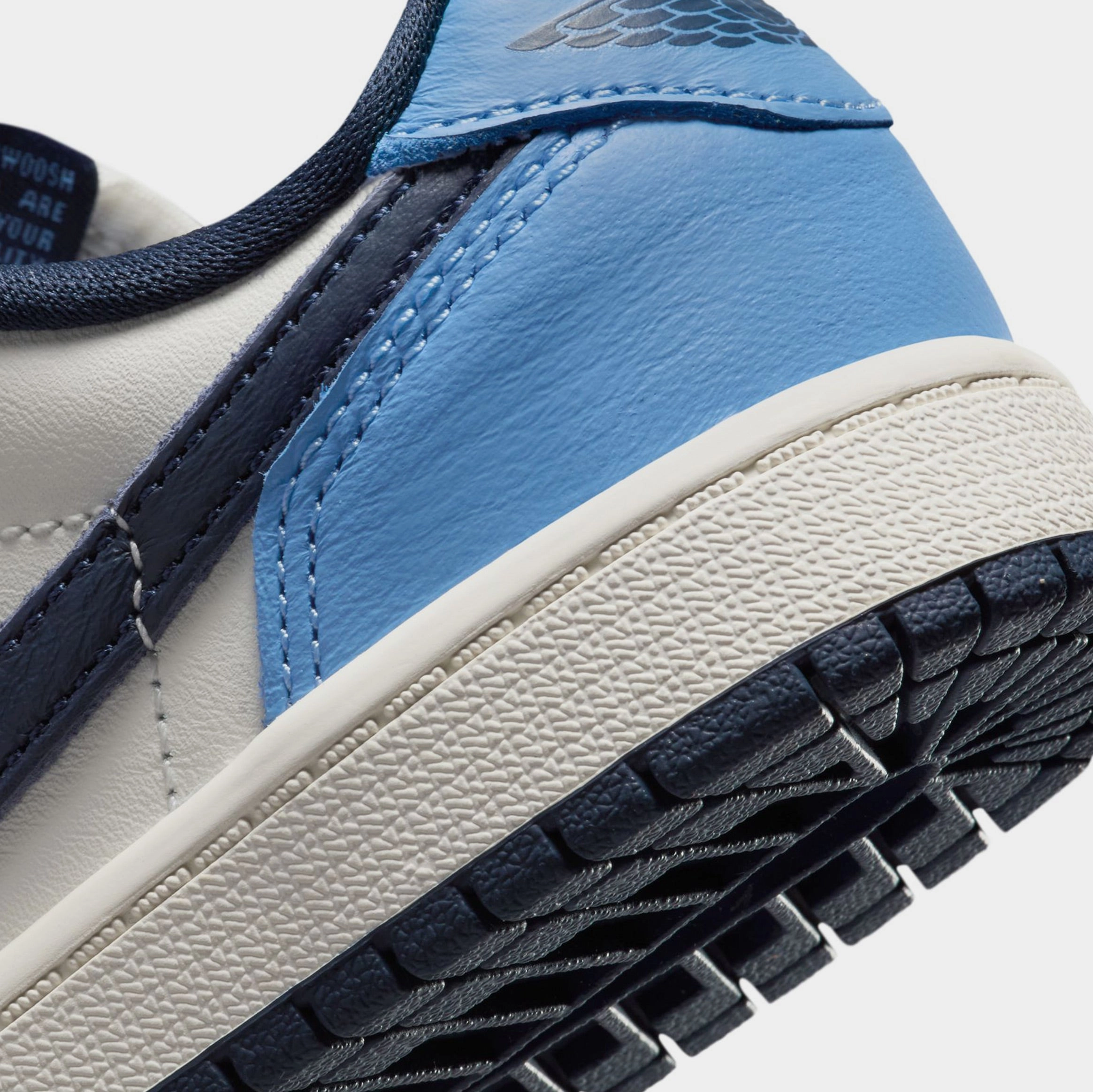 Air Jordan 1 Retro Low OG Obsidian Preschool Lifestyle Shoes (Obsidian/University Blue/Sail) Air Jordan 1 original design shoes