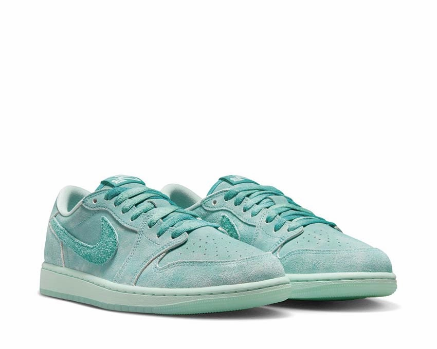 Air Jordan 1 Retro Low OG W "Washed Teal" Timeless hoop footwear