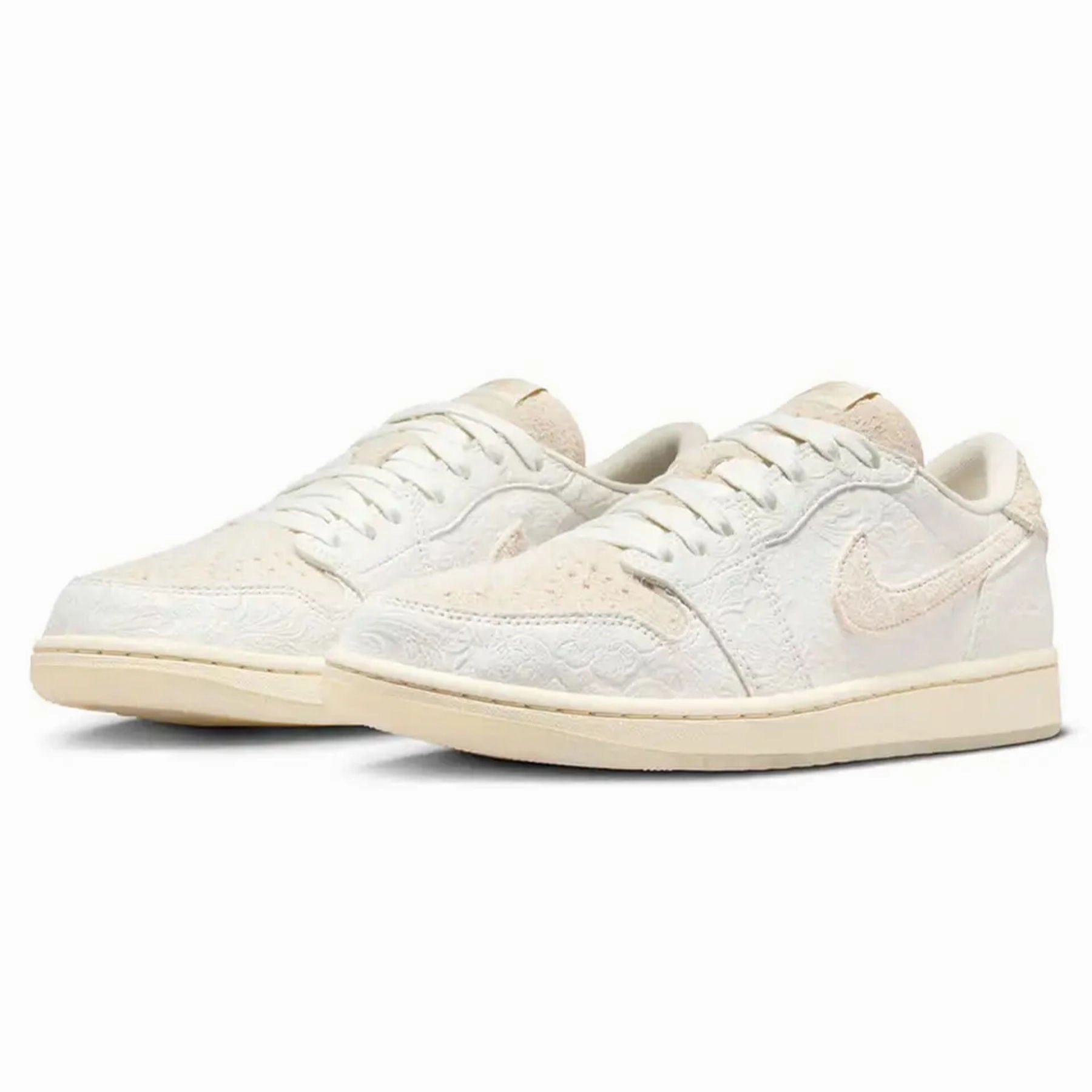 Air Jordan 1 Retro Low OG x Chris Paul 'Give Them Flowers' Air Jordan 1 classic sneakers