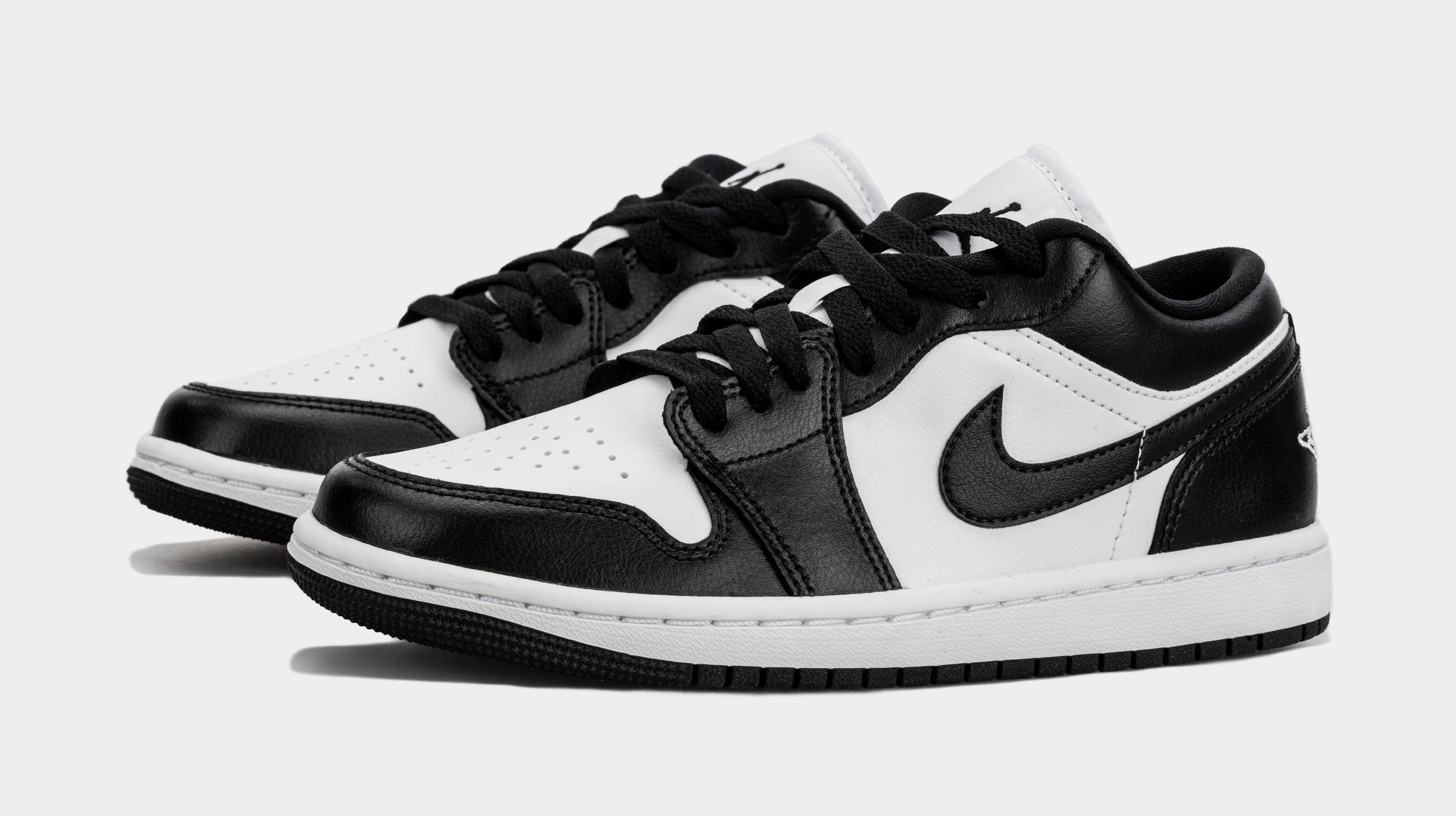 Air Jordan 1 Retro Low Panda Womens Lifestyle Shoes (Black/White) Air Jordan 1 original design shoes