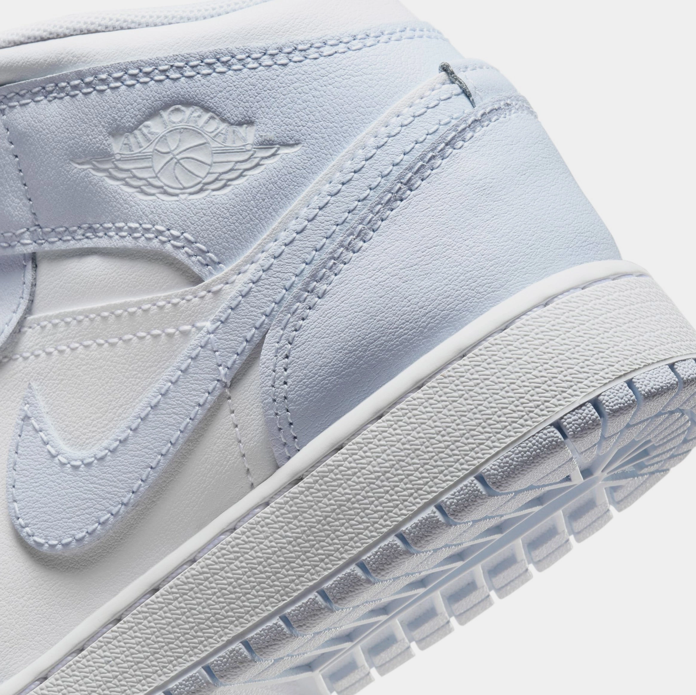 Air Jordan 1 Retro Mid Cobalt Bliss Grade School Lifestyle Shoes (Cobalt Bliss/Neutral Grey/White) Air Jordan 1 original design shoes