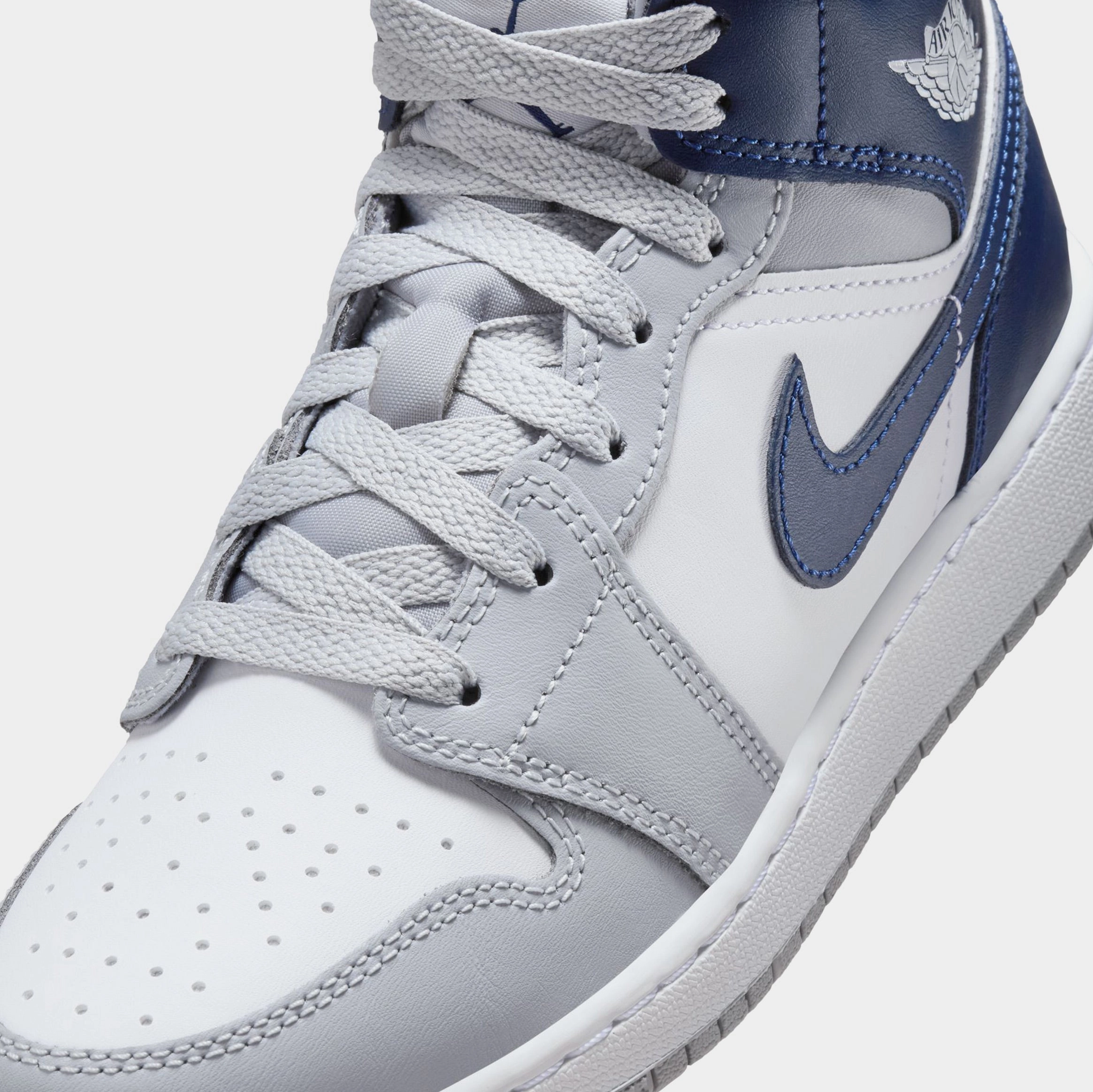 Air Jordan 1 Retro Mid Grade School Lifestyle Shoes (White/Wolf Grey/Midnight Navy) Air Jordan 1 original design shoes